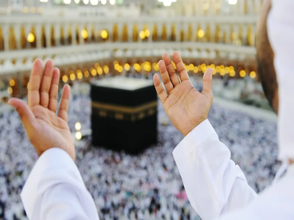 From Dream to Reality: Experience Unreal Umrah and Hajj Services with Us